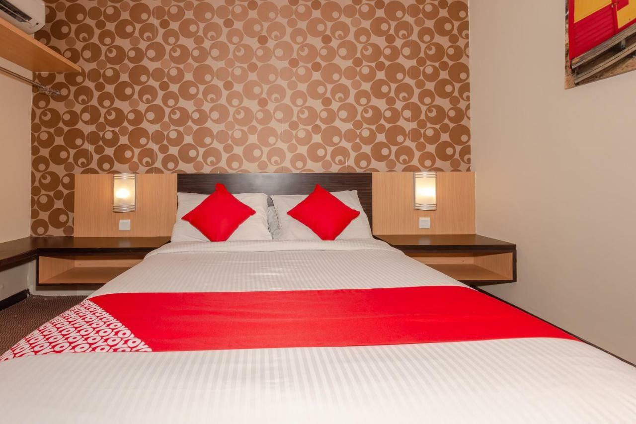 Oyo 1009 Regalo Hotel Malacca Ngoại thất bức ảnh