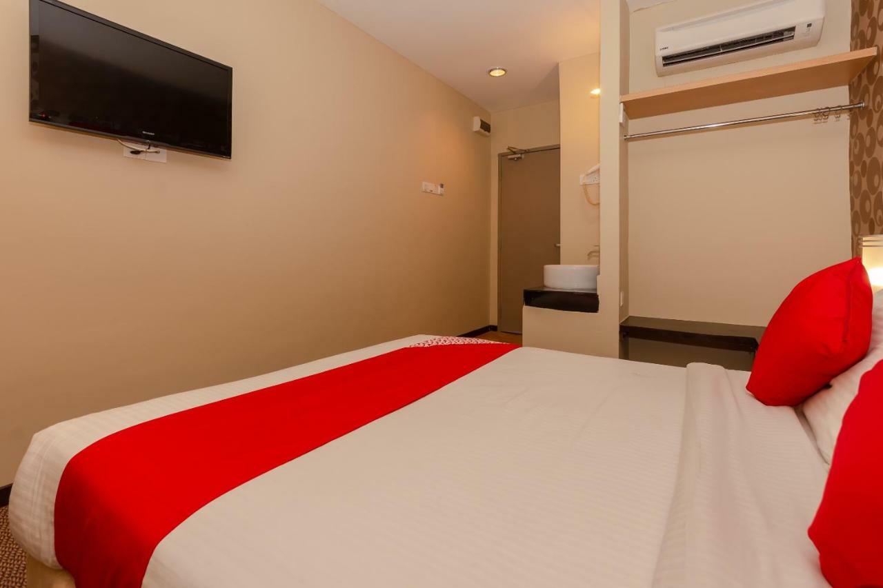 Oyo 1009 Regalo Hotel Malacca Ngoại thất bức ảnh